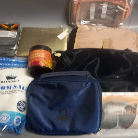 LOT OF APPROXIMATELY 15 ASSORTED HEALTH AND BEAUTY ITEMS TO INCLUDE MAKE UP BAGS, VITAMIN C PATCHES ANDS EPSOM SALTS