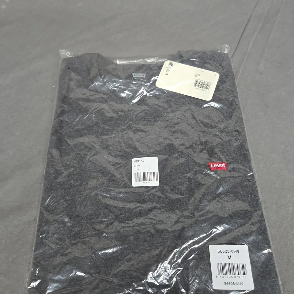 BAGGED LEVIS LOGO T-SHIRT - SIZE M