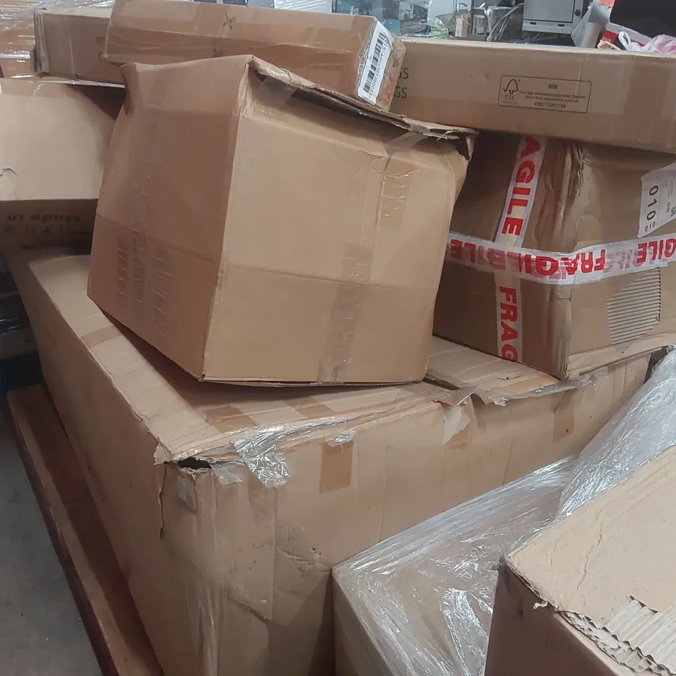 PALLET CONTAINING A LARGE QUANTITY OF ASSORTED FURNITURE ITEMS ECT