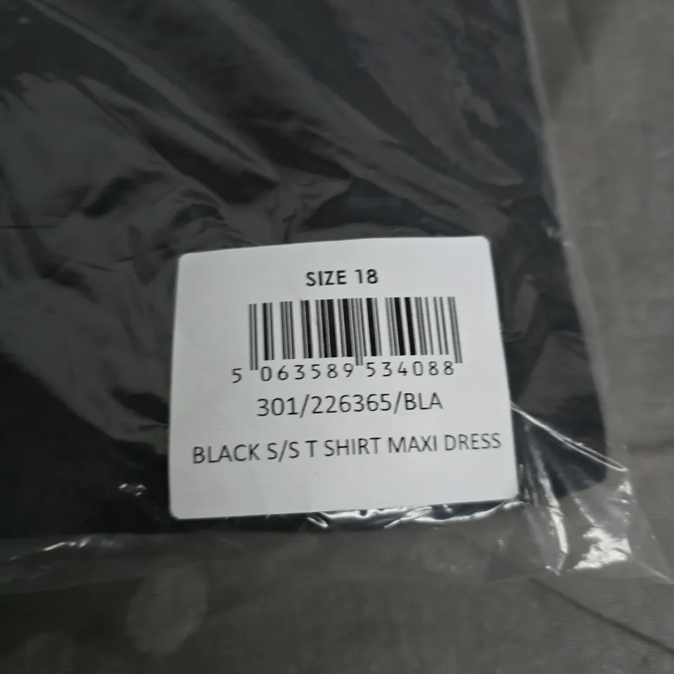 BAGGED IXIEGIRL BLACK SHORT-SLEEVE T-SHIRT MAXI DRESS – UK SIZE 18