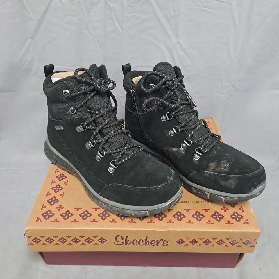 BOXED PAIR OF SKECHERS WATERPROOF HIKING BOOTS – BLACK - SIZE 6