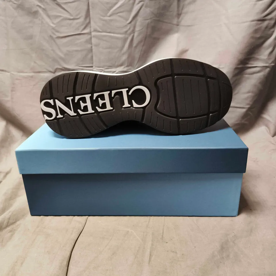BOXED PAIR OF MENS CLEEN'S SHOES - SIZE 11.5 