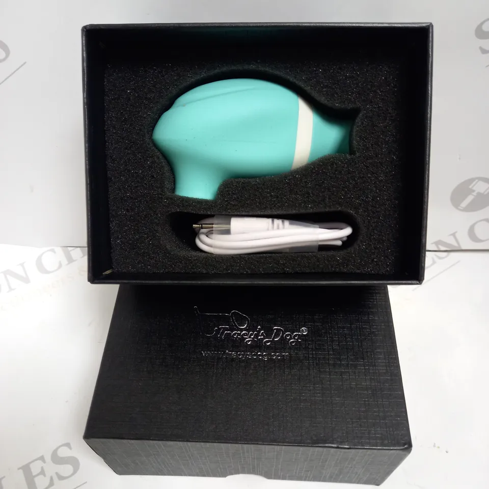 BOXED TRACY'S DOG SUCK AND LICK VIBRATOR.