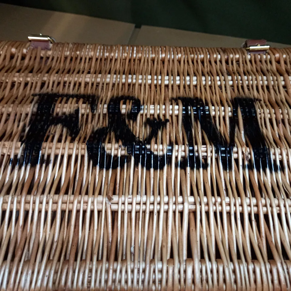 DESIGNER WICKER BUCKLED HAMPER/PICNIC BASKET