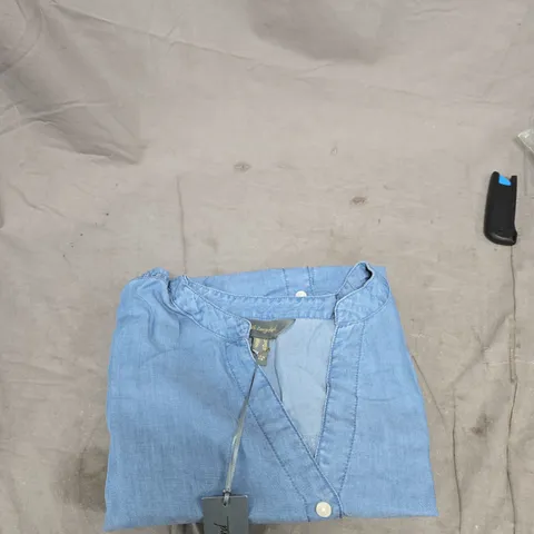 RUTH LANGSFORD DENIM SHIRT – LIGHT BLUE CHAMBRAY, WOMEN'S – UK 18 / US 14 