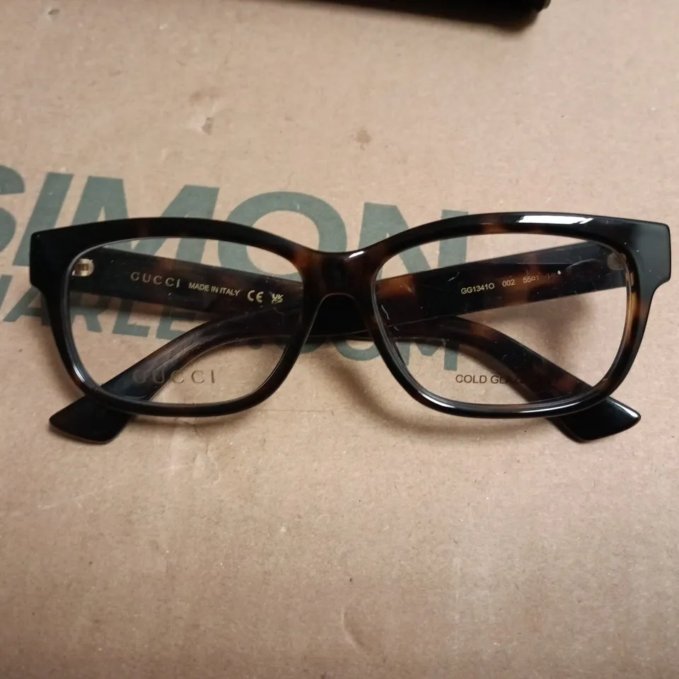GUCCI GG1340 EYEGLASSES – CAT-EYE FRAME, TORTOIS(ES)HELL/BLACK
