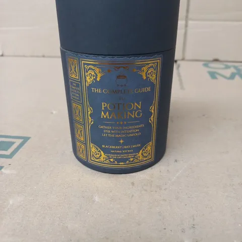 POTION MAKING CANDLE – THE COMPLETE GUIDE TO POTION MAKING, BLACKBERRY BAY MUSK, HANDMADE IN UNITED KINGDOM