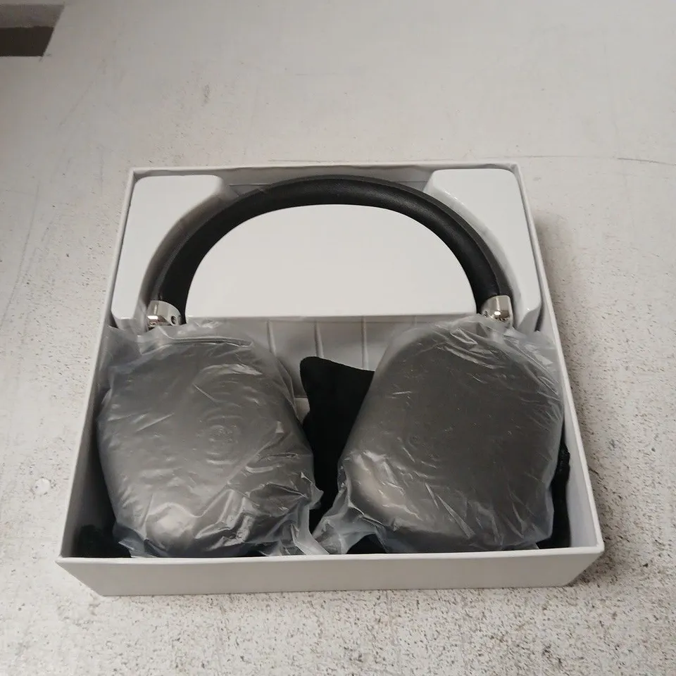 PARAEAR OVER-EAR NOISE CANCELLING HEADPHONES 
