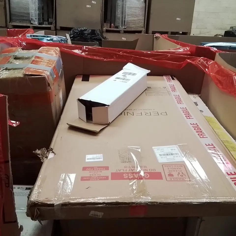 PALLET OF ASSORTED HOUSEHOLD GOODS AND PRODUCTS TO INCLUDE; BOXED HOUSEHOLD ITEMS ETC 