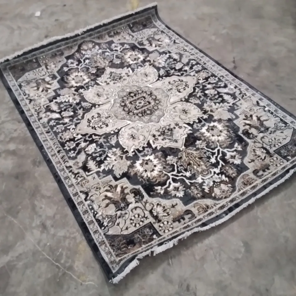 QUALITY DESIGNER AREA RUG - APPROXIMATELY 170X120CM