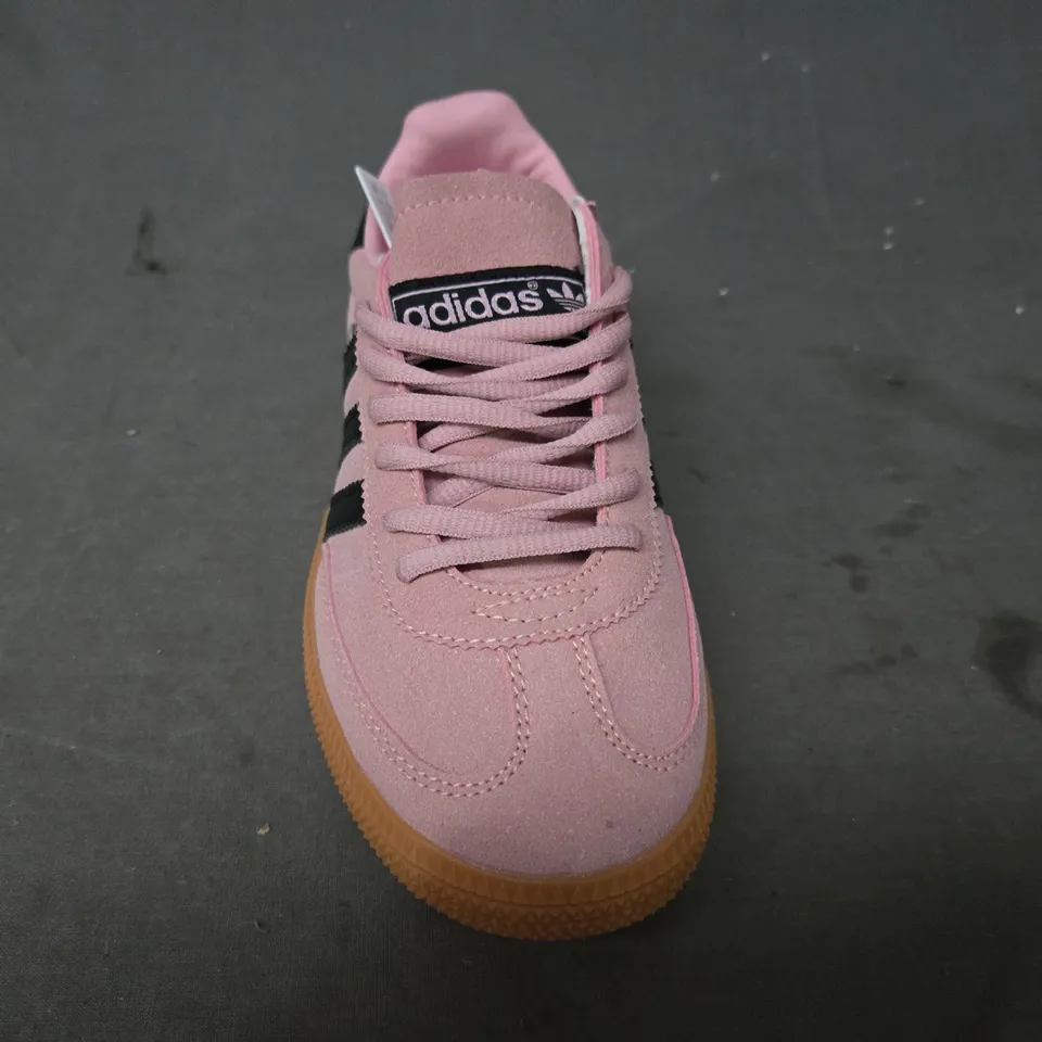 BOXED PAIR OF ADIDAS HANDBALL SPEZIAL WOMEN'S SHOES IN PINK/BLACK UK SIZE 4.5