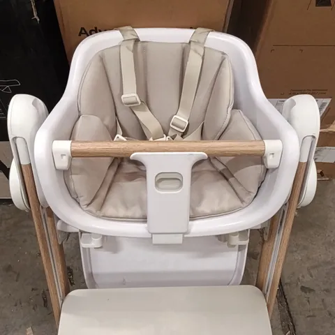 MAMAS & PAPAS BABYS HIGHCHAIR