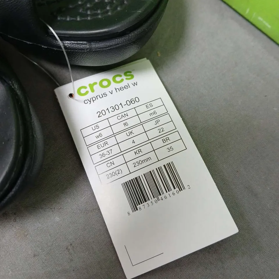 CROCS CYPRUS V HEEL W SANDALS - BLACK, UK 4 (BOXED)