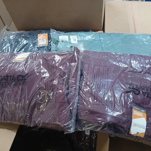 APPROXIMATELY 6 ITEMS OF ASSORTED BRAND NEW REGATTA CLOTHING AND ACCESSORIES