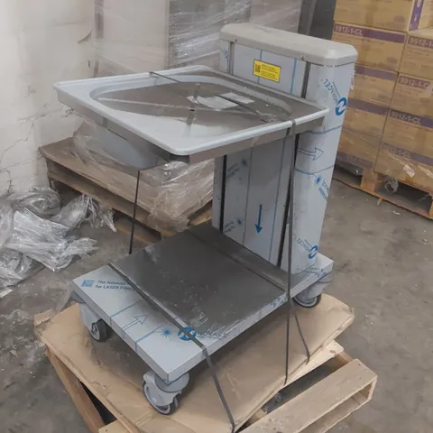 BRAND NEW MATFER BOURGEAT CONSTANT LEVEL GLASS RACKS TROLLEY