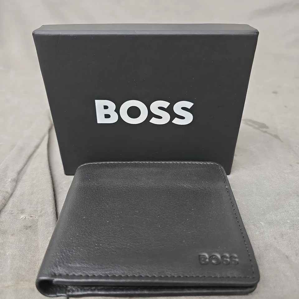 BOSS LEATHER WALLET 