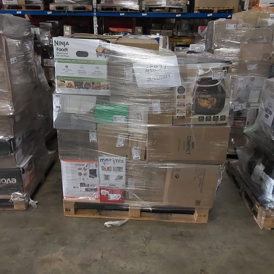 PALLET OF APPROXIMATELY 53 ELECTRONIC AND HOUSEHOLD ITEMS TO INCLUDE 