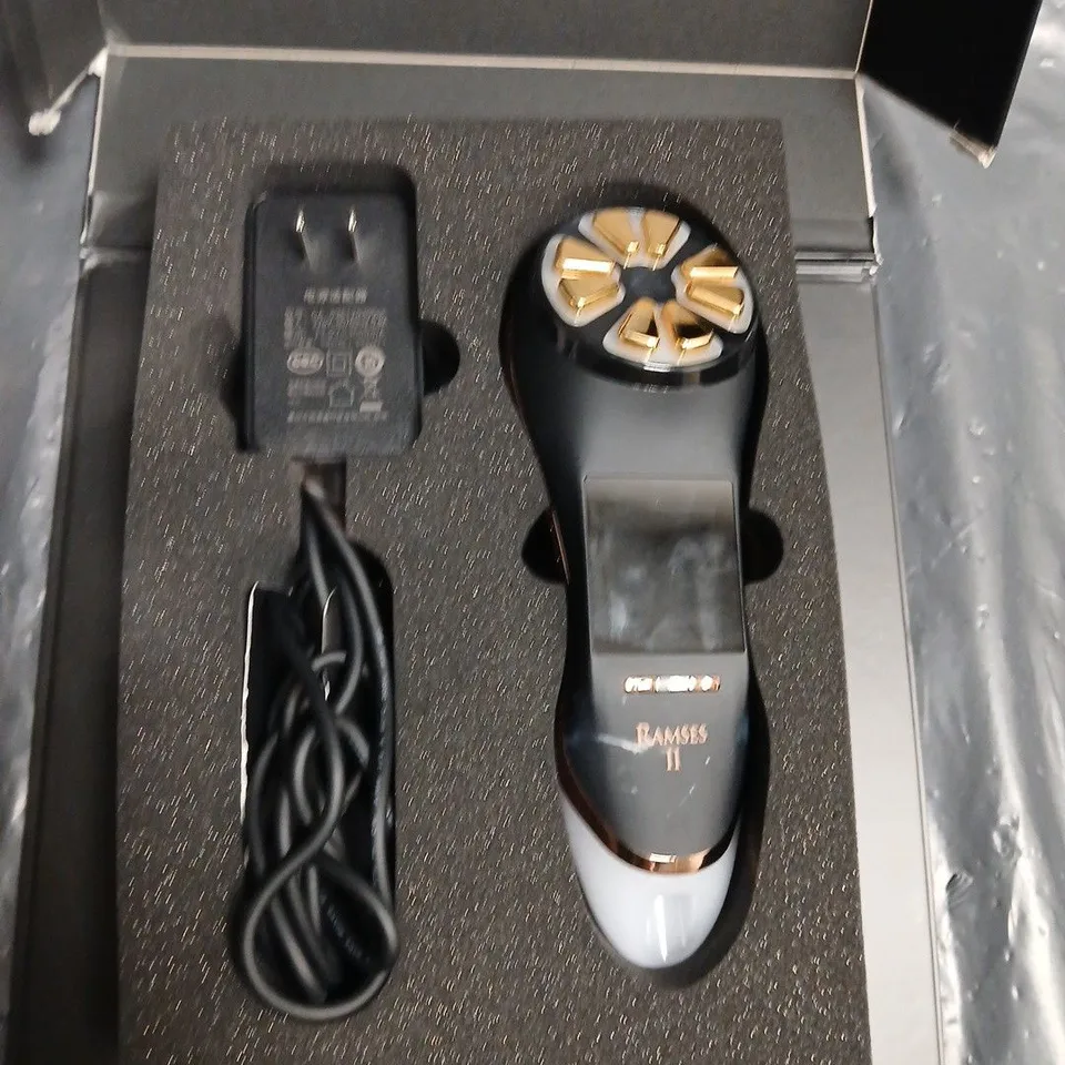 ELECTRIC EPILATOR – ROSE GOLD WITH CHARGING DOCK