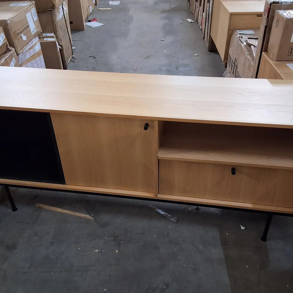 SWYFT SIDEBOARD 03 - OAK