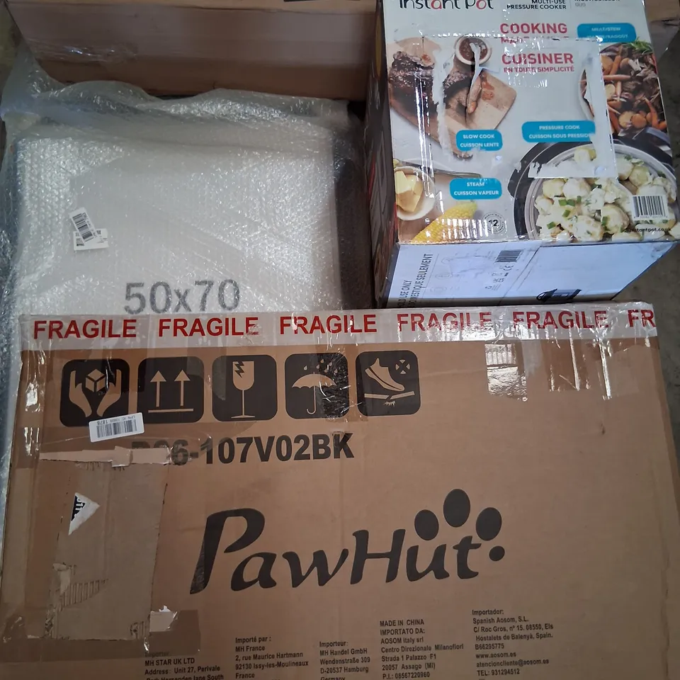 PALLET CONSISTING OF A LARGE QUANTITY OF ASSORTED HOUSEHOLD AND ELECTRICAL PRODUCTS AND ACCESSORIES TO INCLUDE;