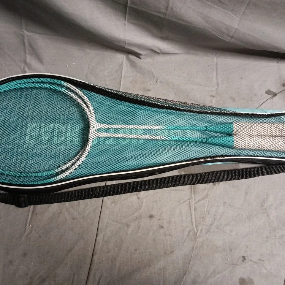 UNBRANDED BADMINTON RACKET PAIR IN WHITE/SPEARMINT