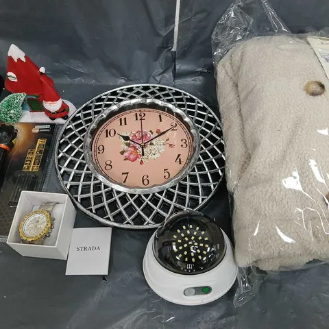 LOT OF APPROXIMATELY 10 ASSORTED ITEMS TO INCLUDE WALL CLOCK, STRADA WATCH AND SOLAR LIGHT