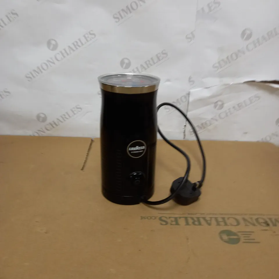 LAVAZZA A MODO MIO MILK EASY FROTHER 