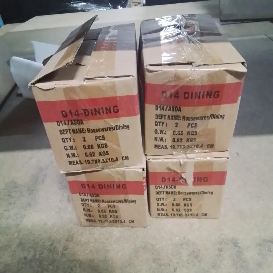 4 BOXES OF 2 CHRISTMAS DESIGN MUGS