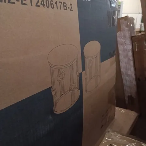 BOXED SET OF TWO SIDE TABLES 