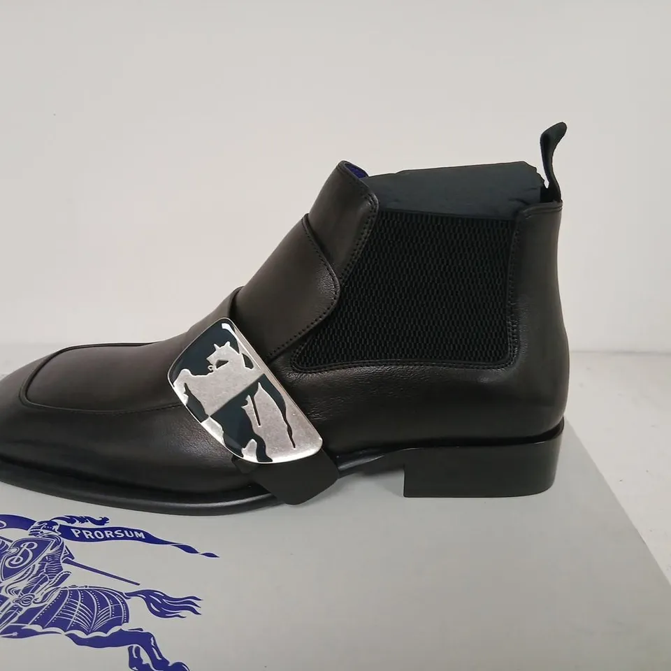 BURBERRY LEATHER BOOT, BLACK, UK 11 (EU 45) – LEATHER SOLE