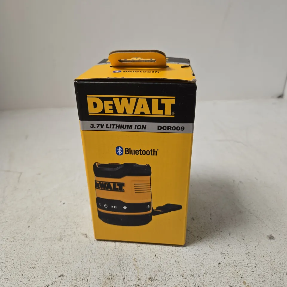 DEWALT DCR009 BLUETOOTH PORTABLE SPEAKER