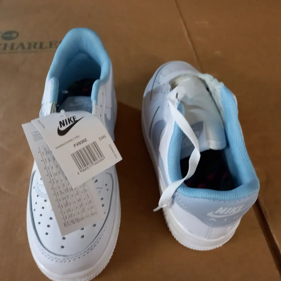 PAIR OF NIKE AIR FORCE 1 TRAINERS - UK 6