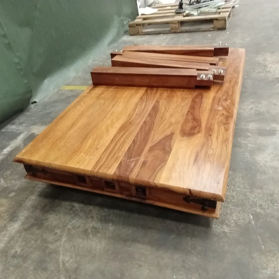 DESIGNER WOODEN 6 SEATER DINING TABLE