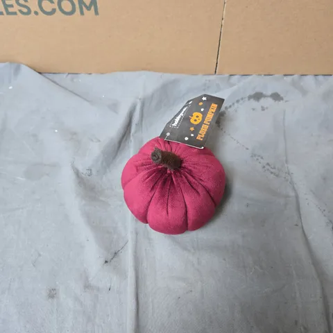 BOX OF APPROXIMATELY 200 HOBBYCRAFT PLUSH PUMPKIN DECORATIONS – PURPLE 