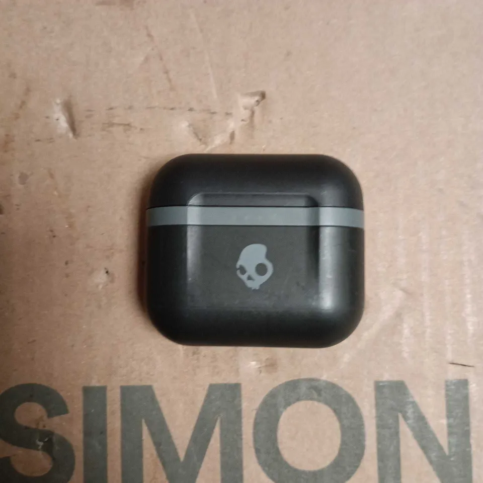 SKULLCANDY INDY EVO TRUE WIRELESS EARBUDS WITH CHARGING CASE - BLACK - UNBOXED 