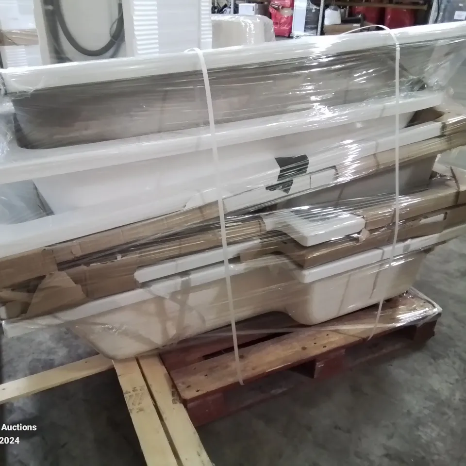 PALLET CONTAINING APPROXIMATELY 7 ASSORTED BATHTUBS 
