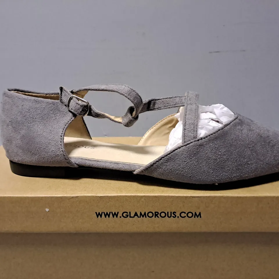 BOXED GLAMOROUS FAUX SUEDE SMART SHOES - UK 5 