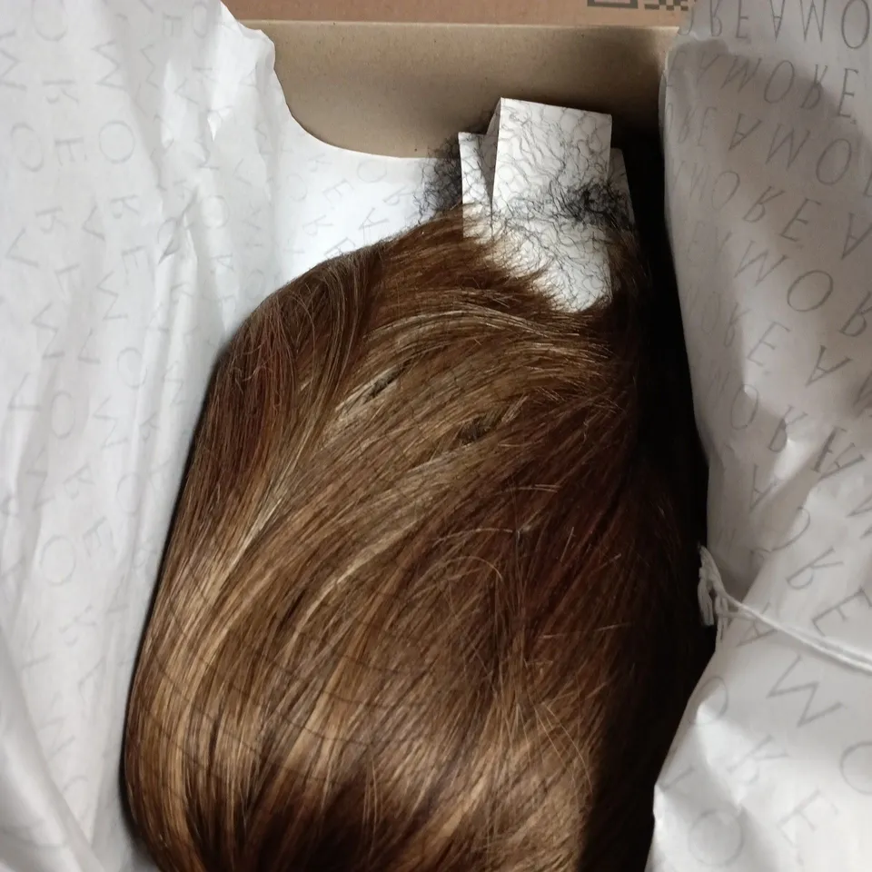 APPROXIMATELY 6 ASSORTED COSMETIC ITEMS INCLUSING AMORE WIG AND MAKE UP BRUSH SET 