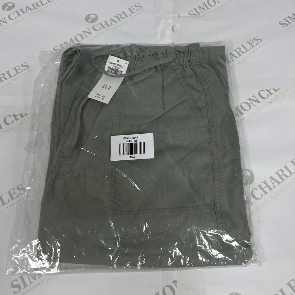 ABERCROMBIE&FITCH DRAWSTRING CARGO PANTS IN SAGE GREEN SIZE SMALL
