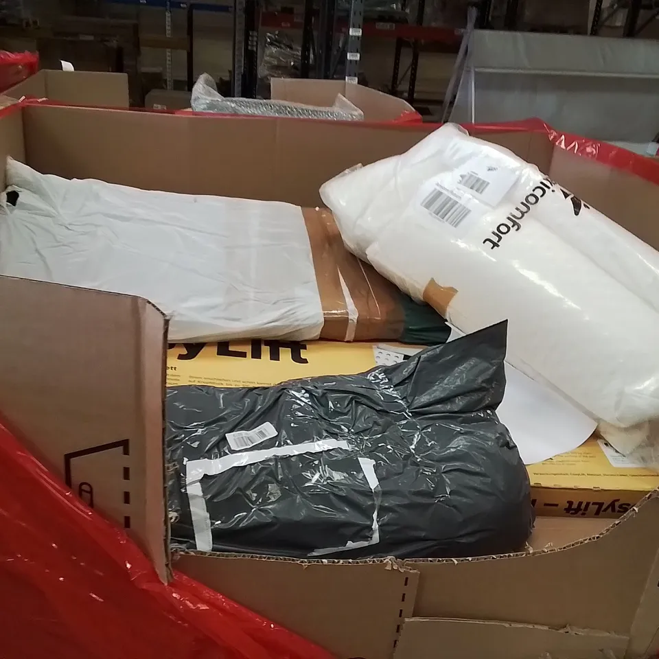 PALLET OF ASSORTED HOUSEHOLD GOODS AND PRODUCTS TO INCLUDE;RETRACTABLE SAFETY GATE,RAKE,WIRE GARDEN FENCE
