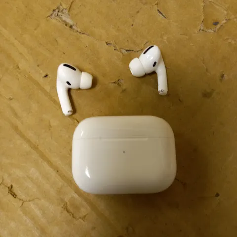 APPLE AIRPODS PRO