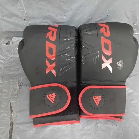 RDX QUADRO DOME 3 BOXING GLOVES IN BLACK/RED