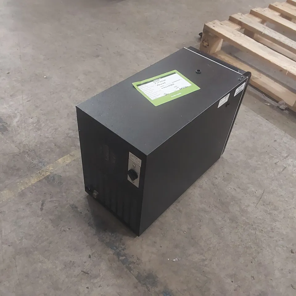 VITRIFRIGO COMMERCIAL COFFEE MACHINE FRIDGE