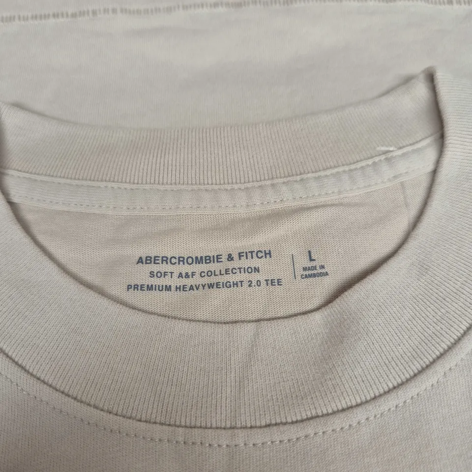 ABERCROMBIE & FITCH SOFT AF COLLECTION PREMIUM HEAVYWEIGHT 2.0 TEE – SIZE L