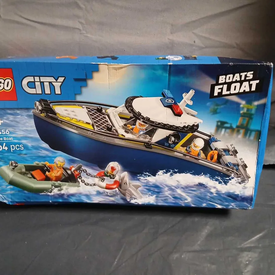 LEGO CITY 60456 POLICE BOAT – 264 PIECES (BOXED)