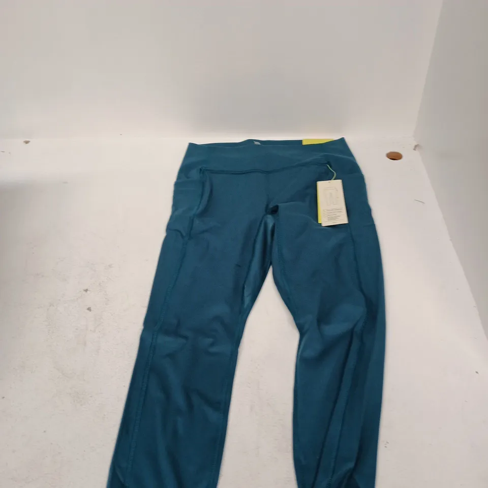 BOX OF APPROXIMATELY 12 SEA GREEN LEGGINGS IN ASSORTED SIZES