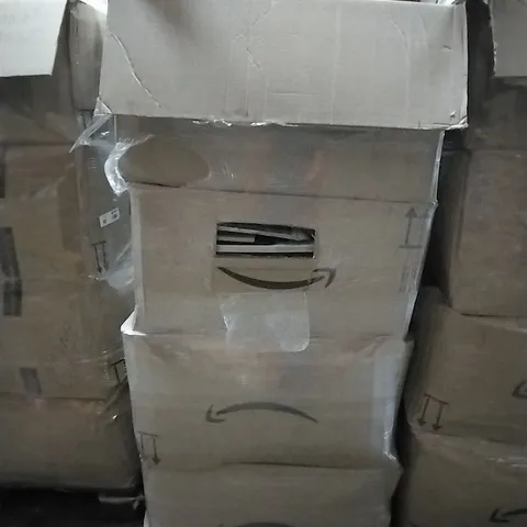 PALLET CONTAINING LARGE QUANTITIES OF IPAD/LAPTOP CASES ETC...