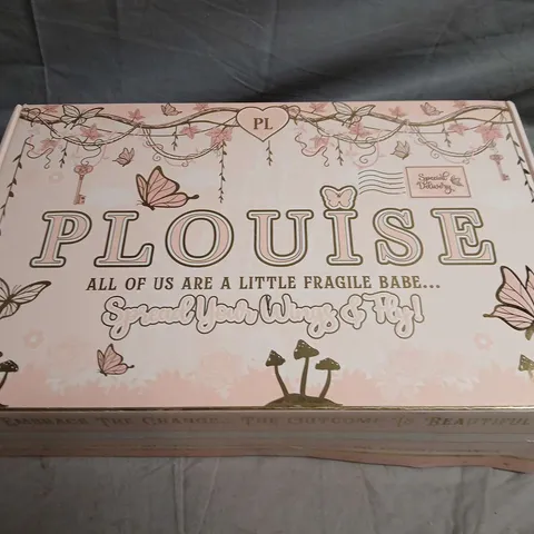 P. LOUISE BEAUTY GIFT SET 