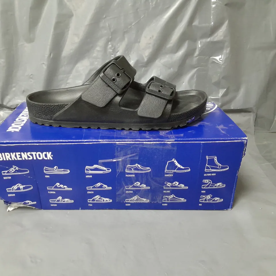 BIRKENSTOCK LADIES SLIDERS BUCKLE FASTENING BLACK SIZE 4