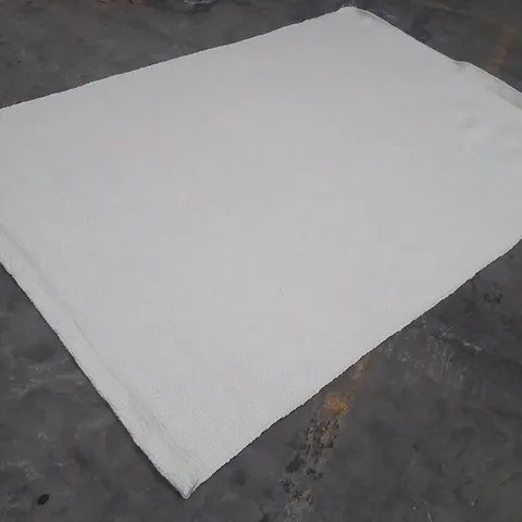 QUALITY DESIGNER AREA RUG - APPROXIMATELY 300X200CM
